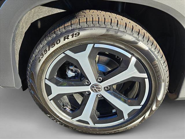 New 2026 Volkswagen Tiguan SE image 10