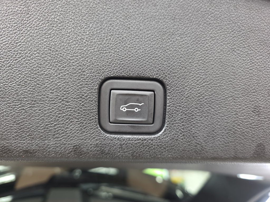 Used 2024 Cadillac XT6 Sport w/ Platinum Package AWD/4WD image 15