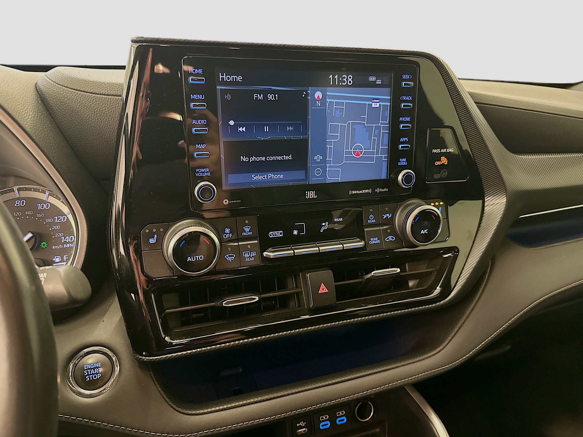 Used 2022 Toyota Highlander XSE image 26