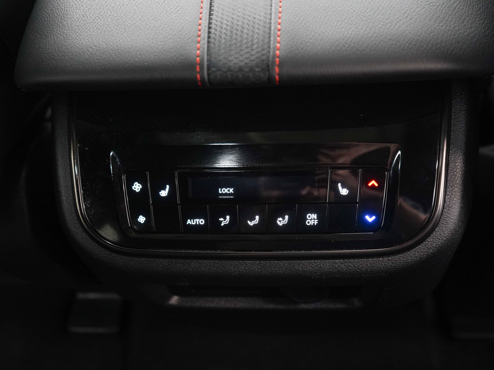 Used 2025 Nissan Armada PRO-4X w/ Pro-4X Premium Package AWD/4WD image 19