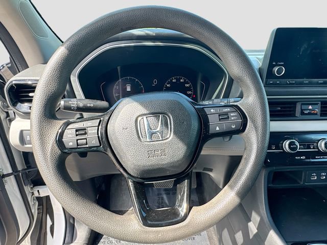 Used 2023 Honda Pilot LX image 9