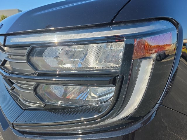Used 2025 Ford Expedition Active AWD/4WD image 34