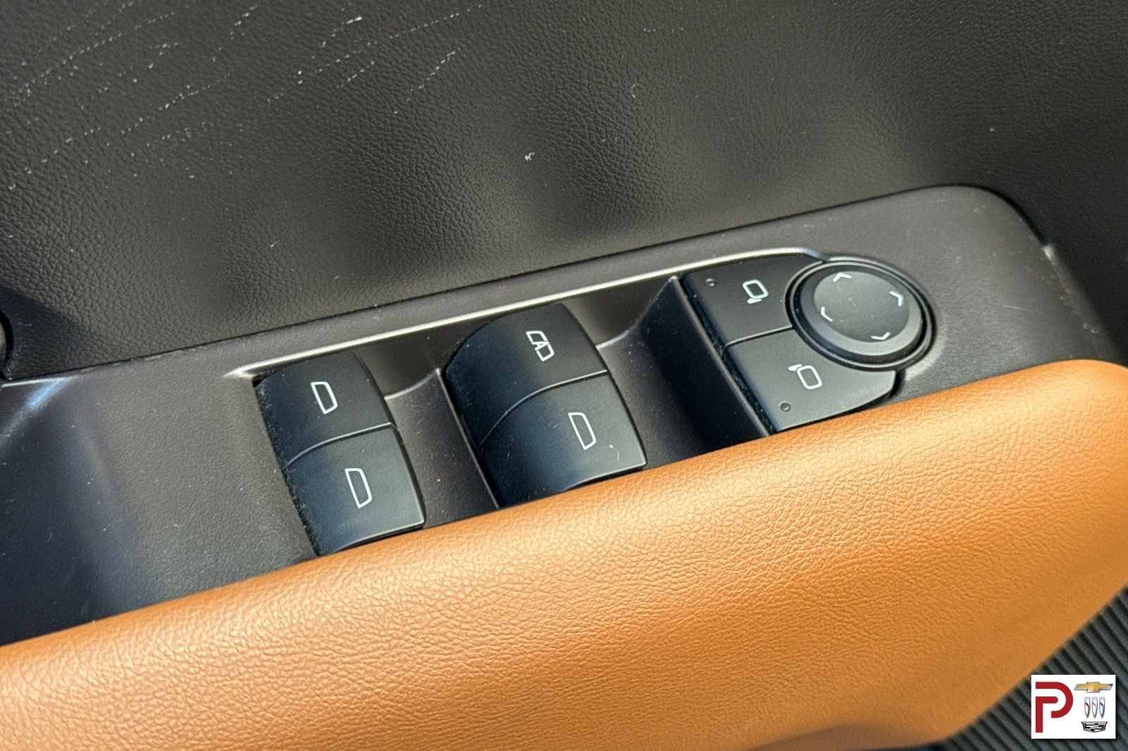 Used 2024 GMC Canyon AT4 w/ Technology Package image 13