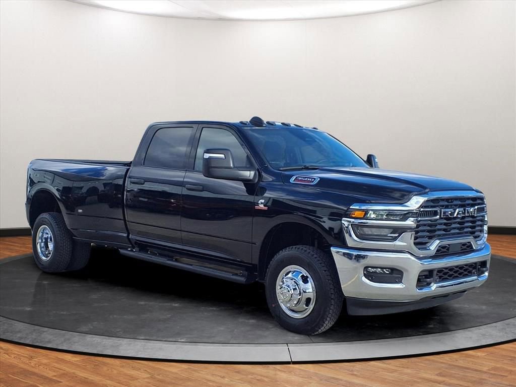 New 2026 RAM 3500 Tradesman AWD/4WD image 15