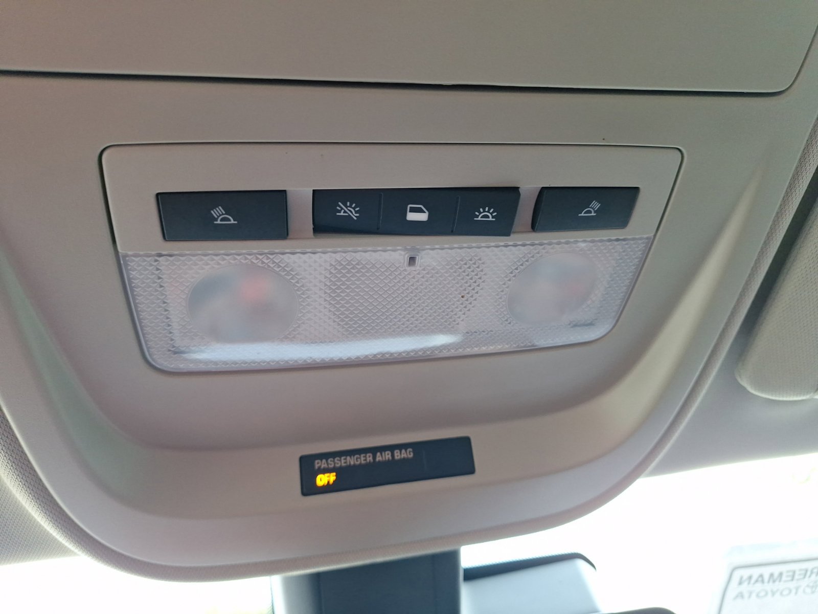 Used 2020 Chevrolet Colorado LT w/ Safety Package RWD image 29
