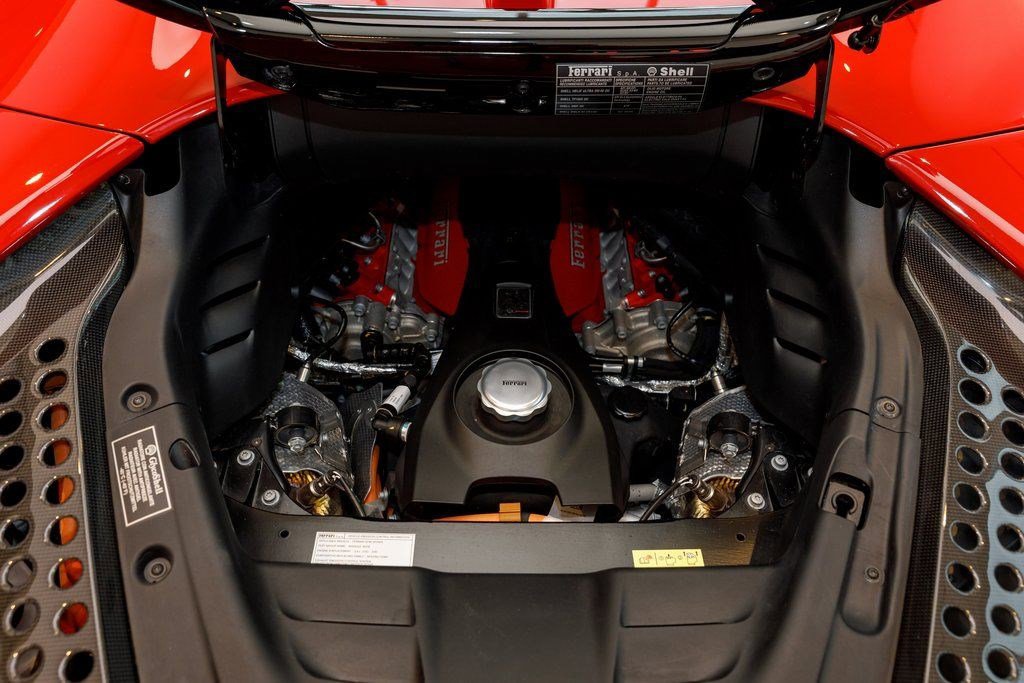 Used 2022 Ferrari SF90 Spider image 36