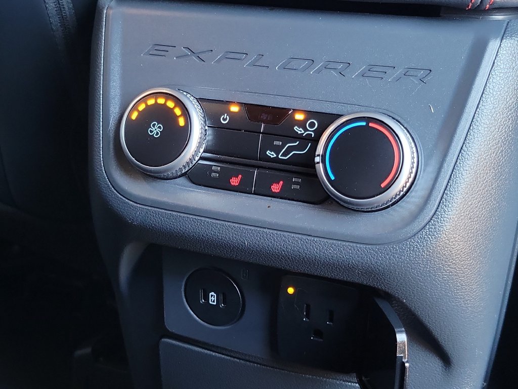 Used 2025 Ford Explorer ST w/ Sun And Sound Package AWD/4WD image 23