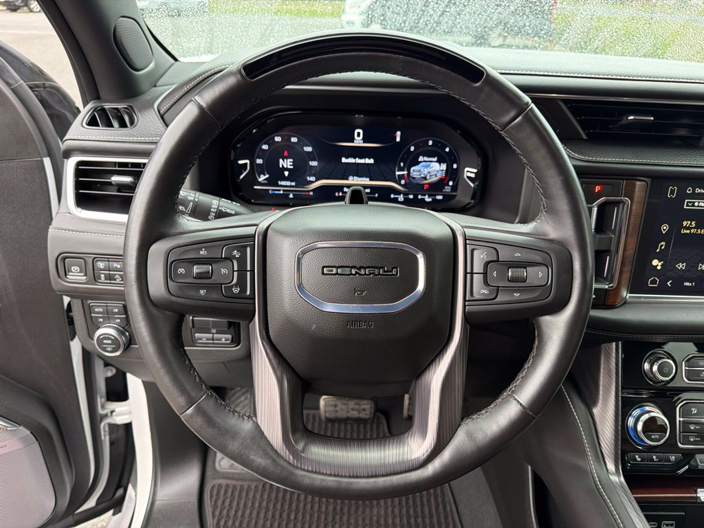 Used 2024 GMC Yukon XL Denali Ultimate AWD/4WD image 16