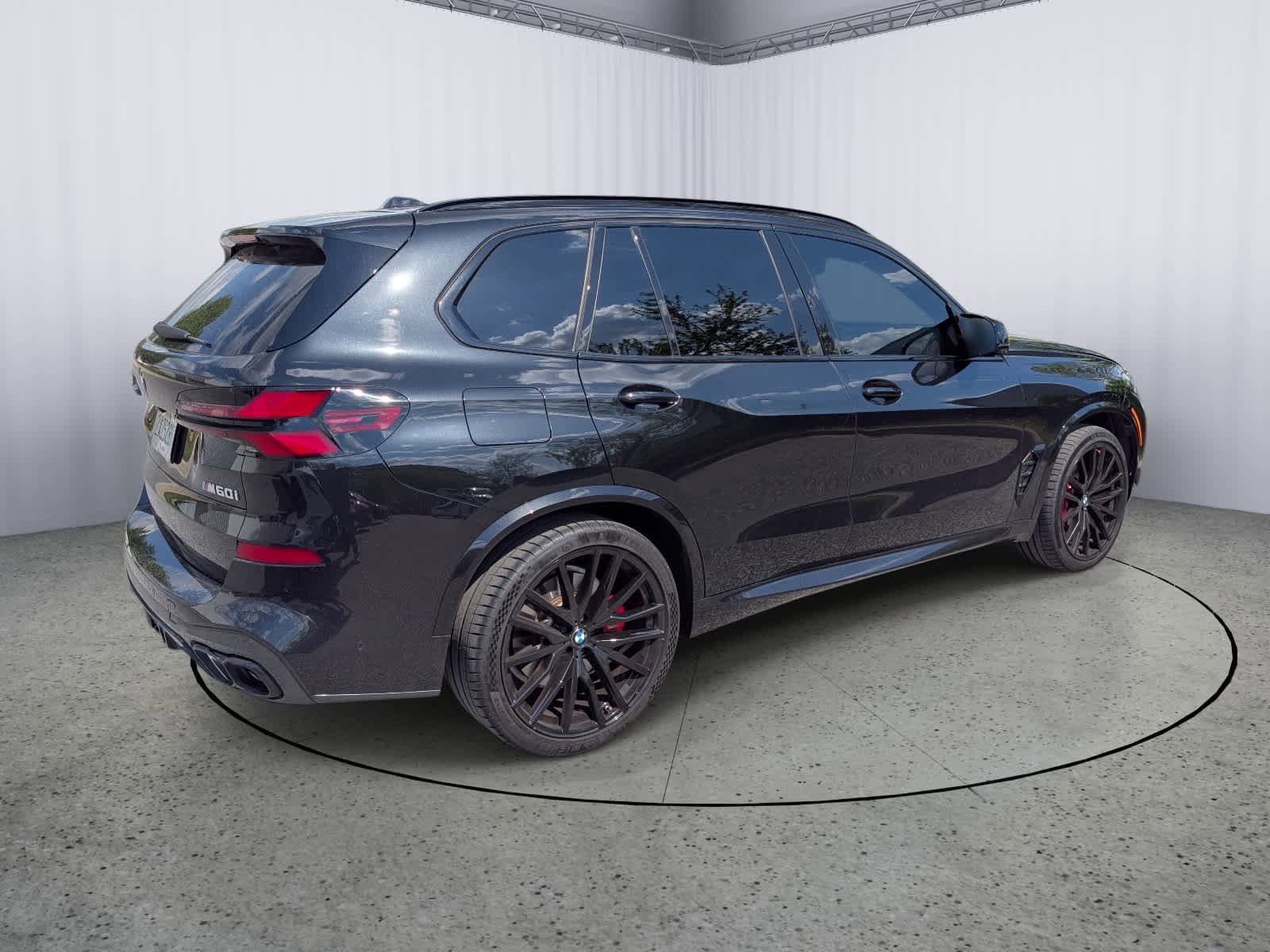 Used 2025 BMW X5 M60i AWD/4WD image 3