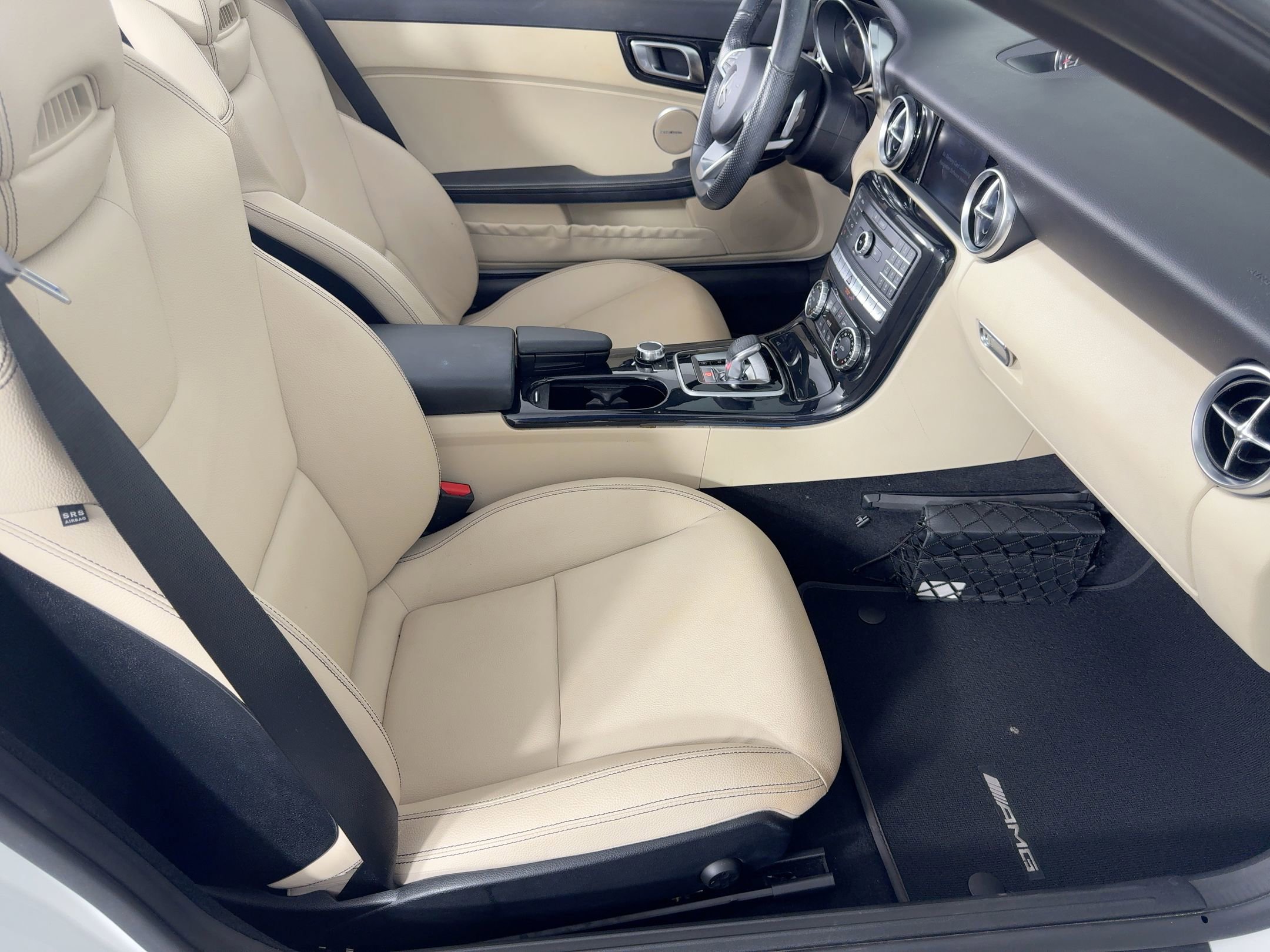 Used 2020 Mercedes-Benz SLC 300 image 30