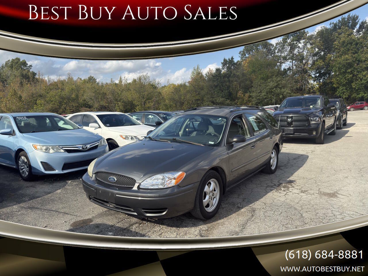 Used 2005 Ford Taurus SE FWD image 1