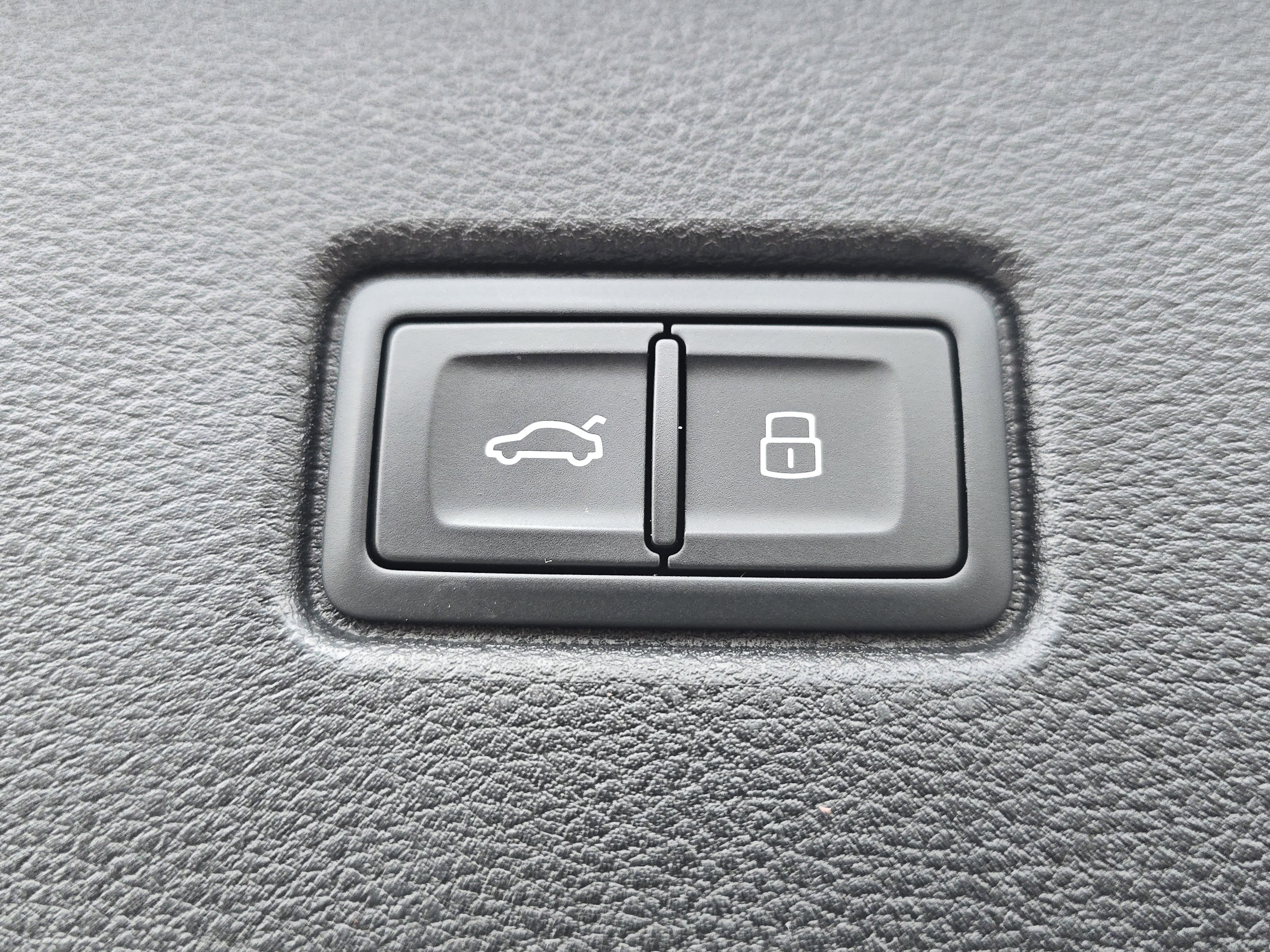 Certified 2022 Audi Q5 2.0T Premium w/ Convenience Package image 17