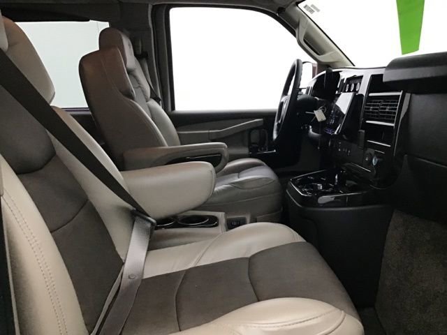 Used 2023 Chevrolet Express 2500 image 40