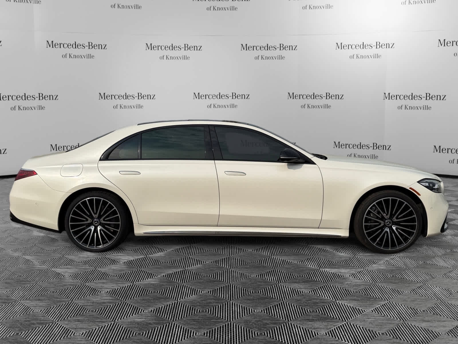 Certified 2023 Mercedes-Benz S 500 4MATIC image 6
