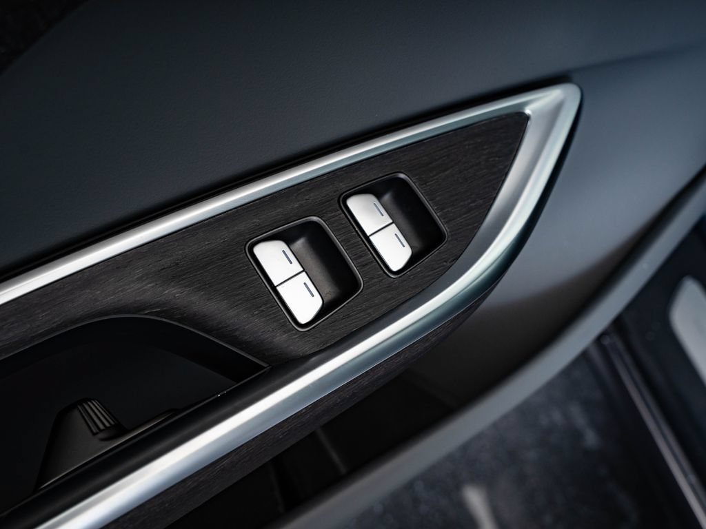 Used 2024 Lucid Air Pure RWD image 25