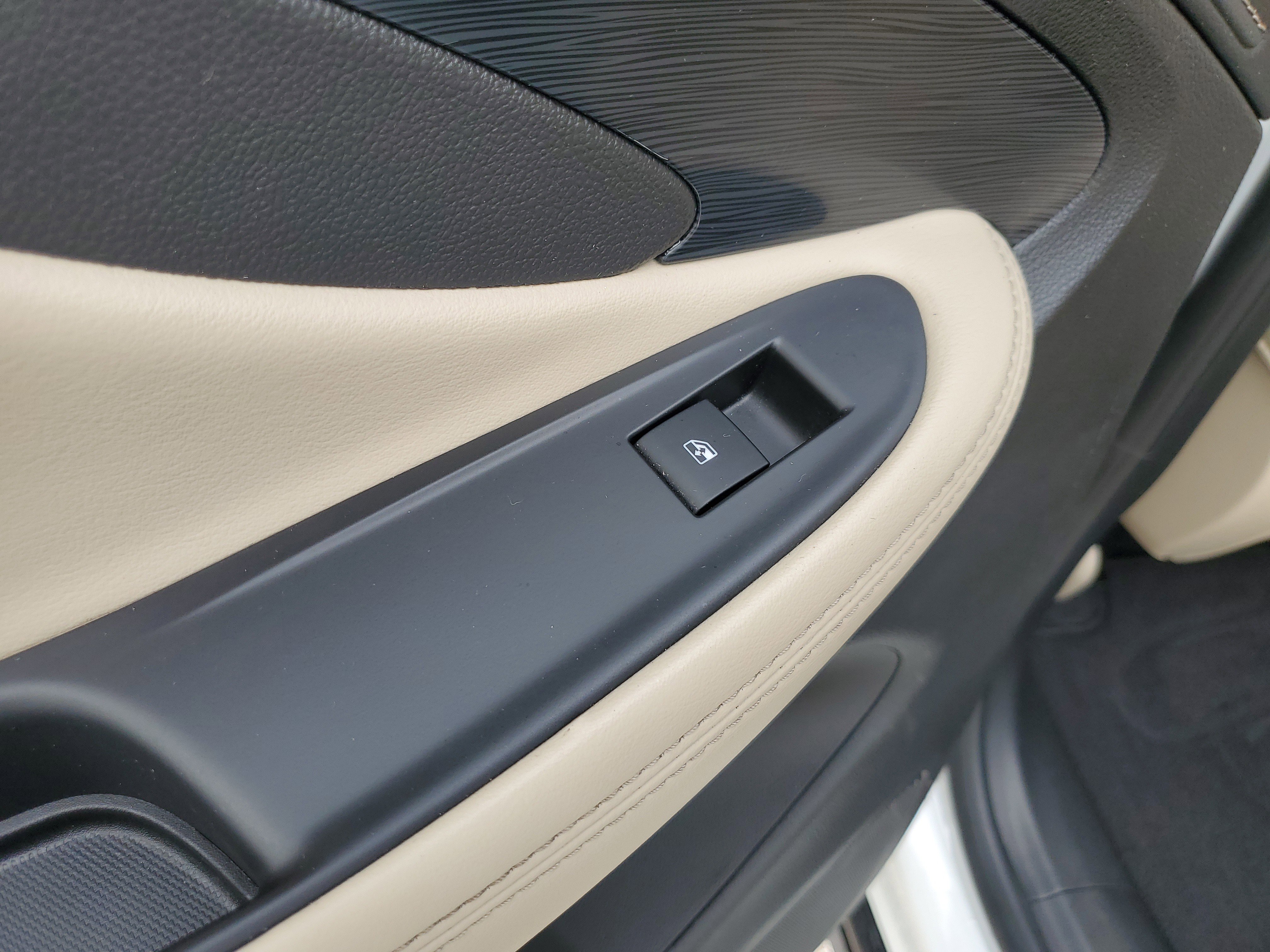 Used 2017 Buick Envision Premium w/ Driver Confidence Package image 16