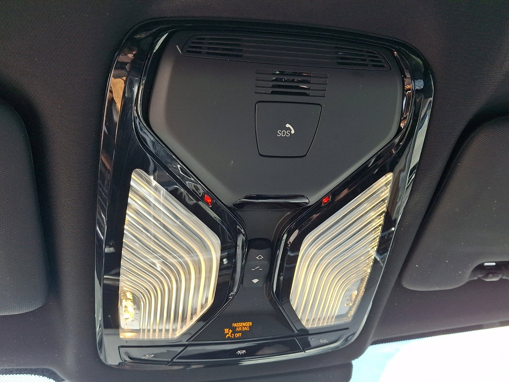 Used 2025 BMW X5 xDrive50e image 32