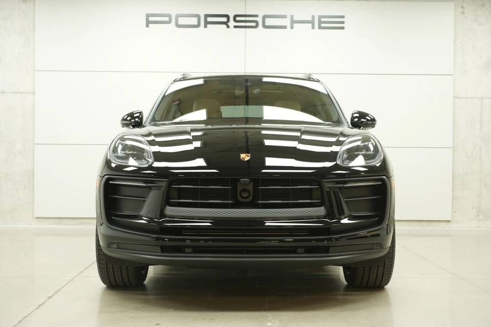 New 2026 Porsche Macan AWD/4WD image 11