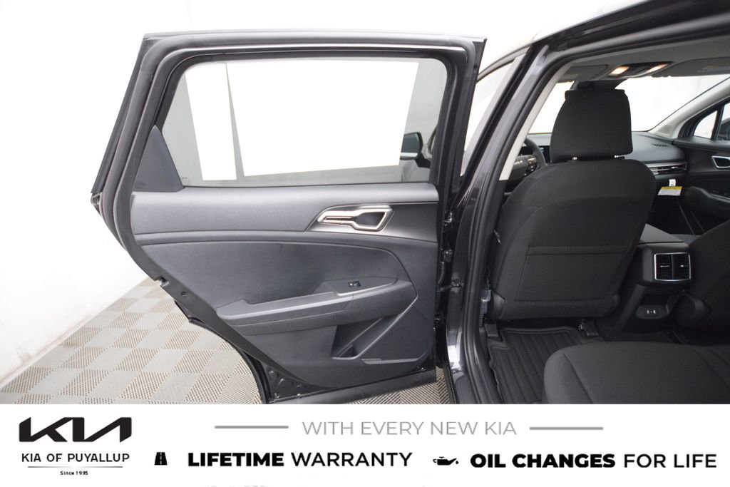 New 2026 Kia Sportage LX image 11