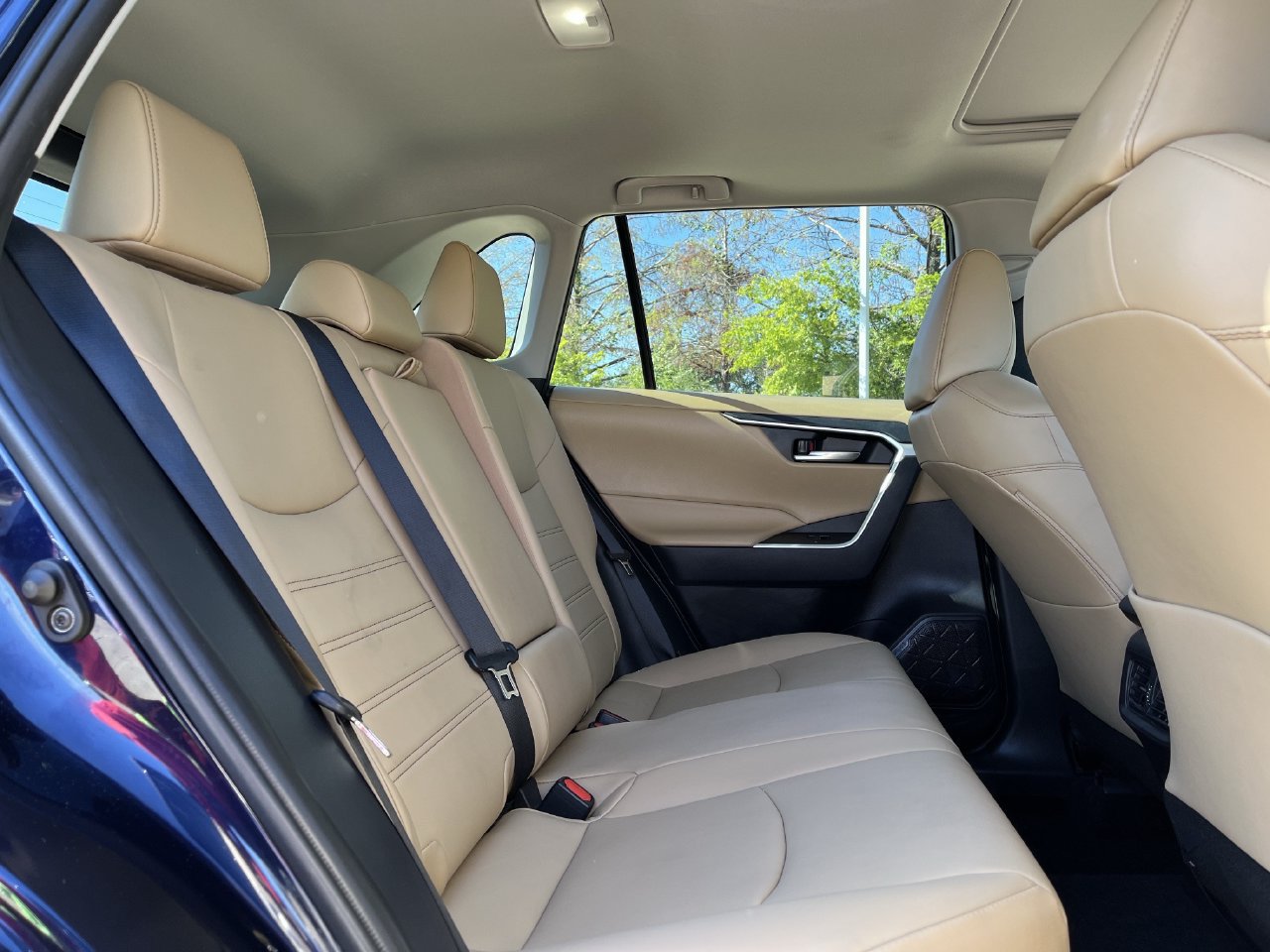 Used 2025 Toyota RAV4 XLE Premium w/ Weather Package FWD image 28