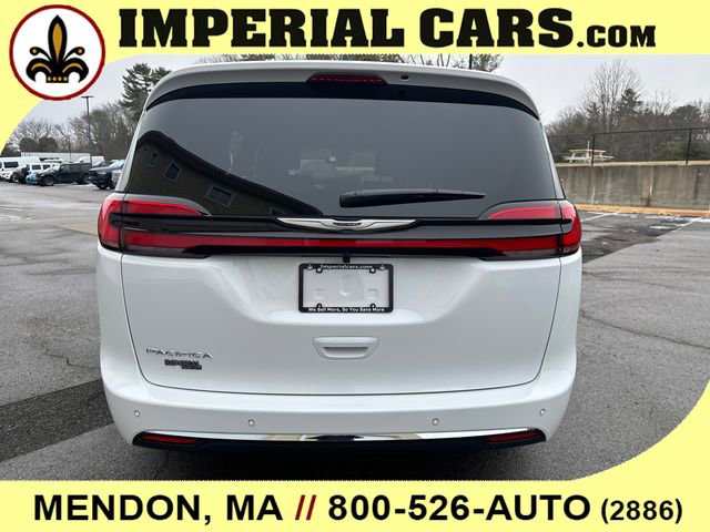 New 2026 Chrysler Pacifica Select image 11