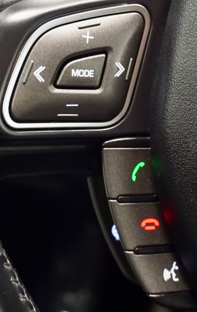 Used 2017 Land Rover Range Rover Evoque SE image 29