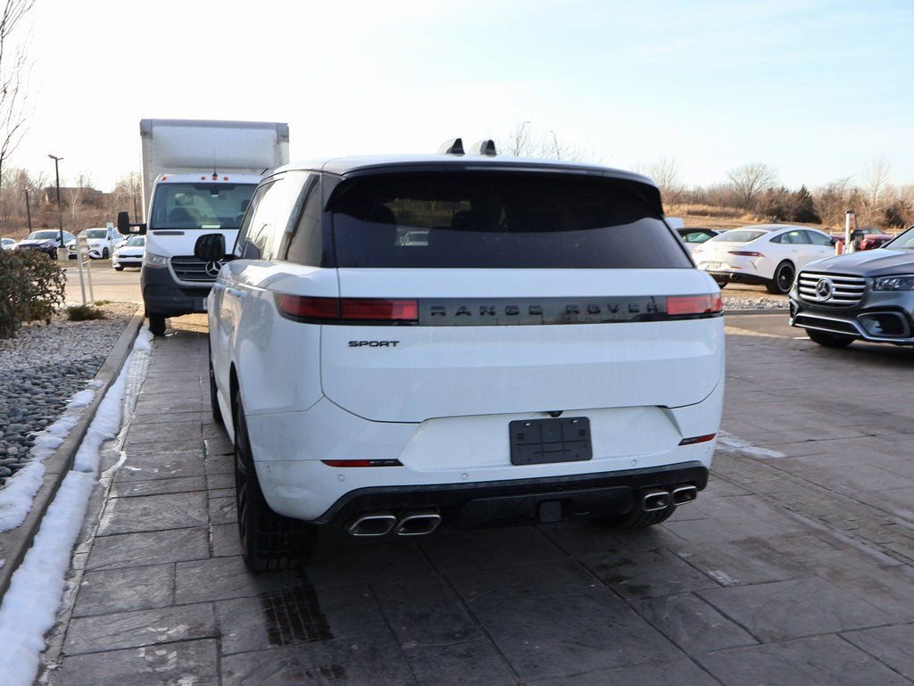 Used 2025 Land Rover Range Rover Sport Dynamic SE image 8