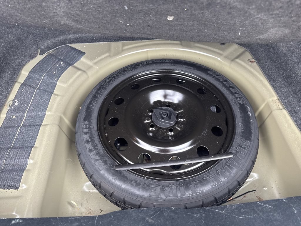 Used 2016 Ford Taurus SEL FWD image 44