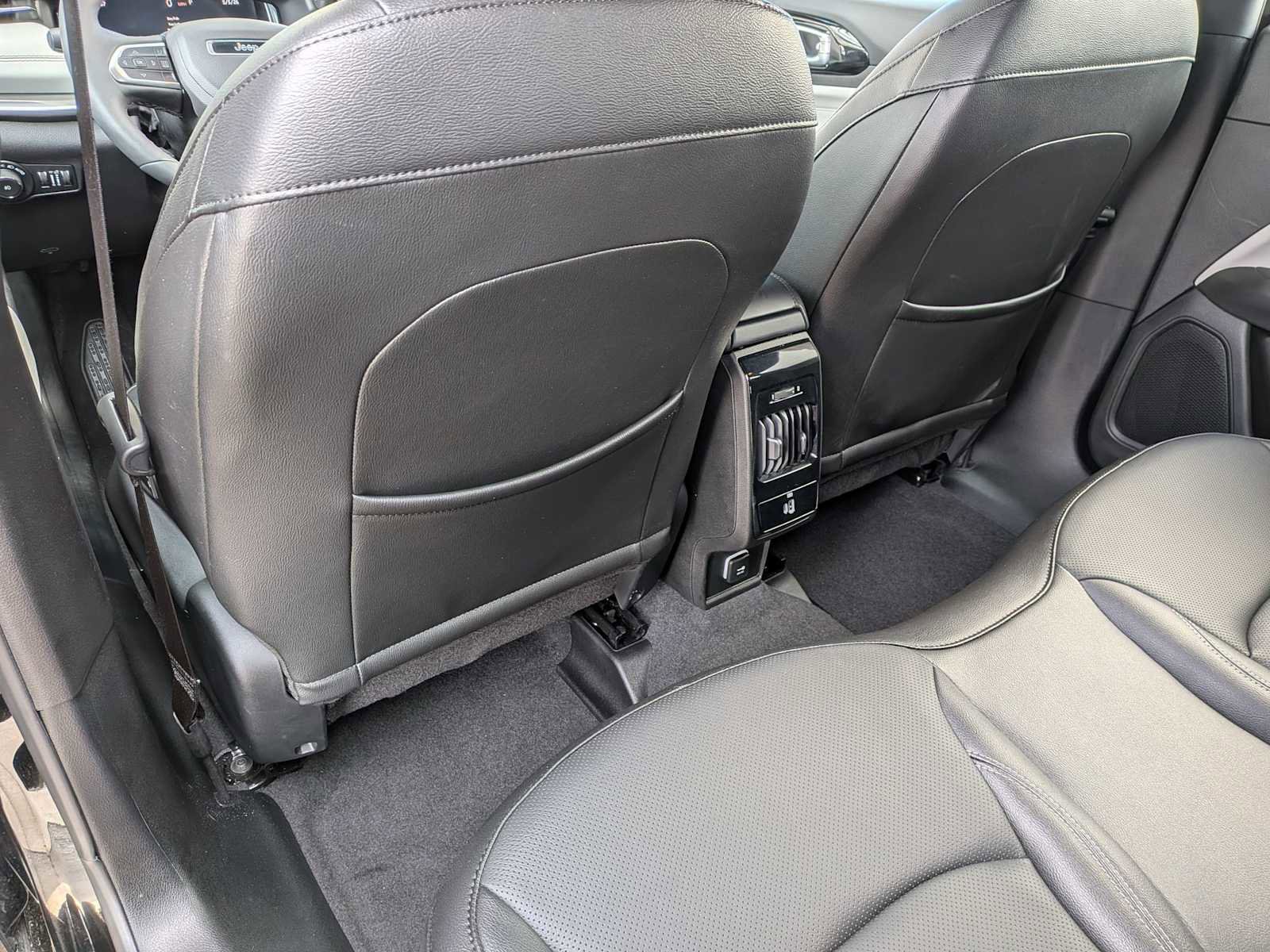 Used 2025 Jeep Compass Limited w/ Elite Group AWD/4WD image 17