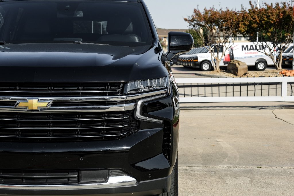Used 2024 Chevrolet Suburban LT RWD image 49