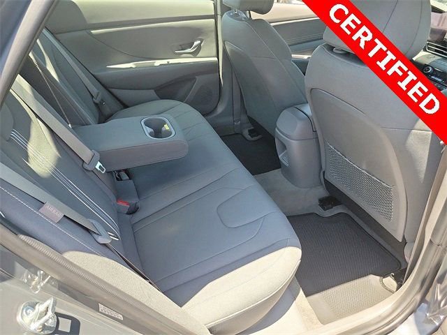 Used 2024 Hyundai Elantra SEL w/ Convenience Package FWD image 17
