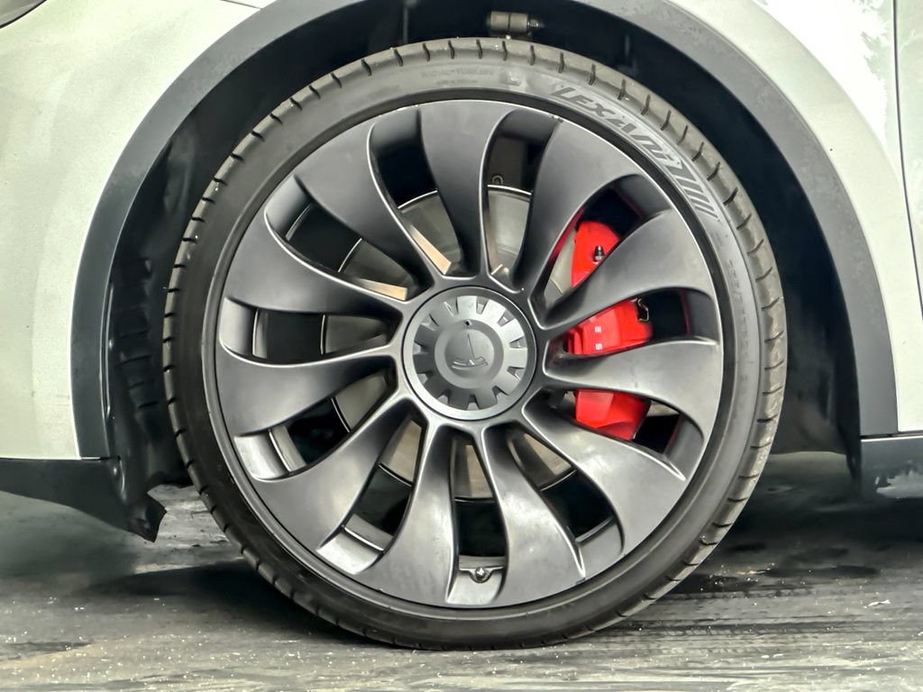Used 2023 Tesla Model Y Performance AWD/4WD image 24