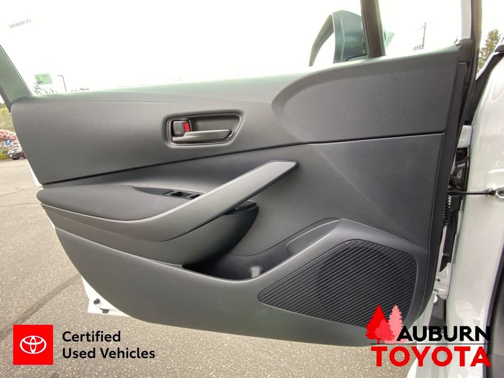 Certified 2026 Toyota Corolla LE w/ LE Premium Package FWD image 31