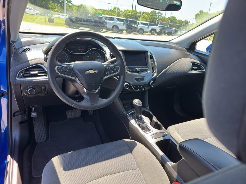 Used 2019 Chevrolet Cruze LT FWD image 6