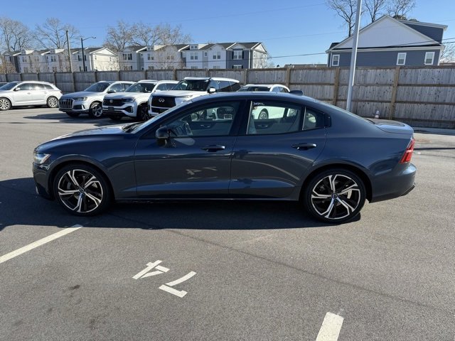 Used 2024 Volvo S60 B5 Core image 2