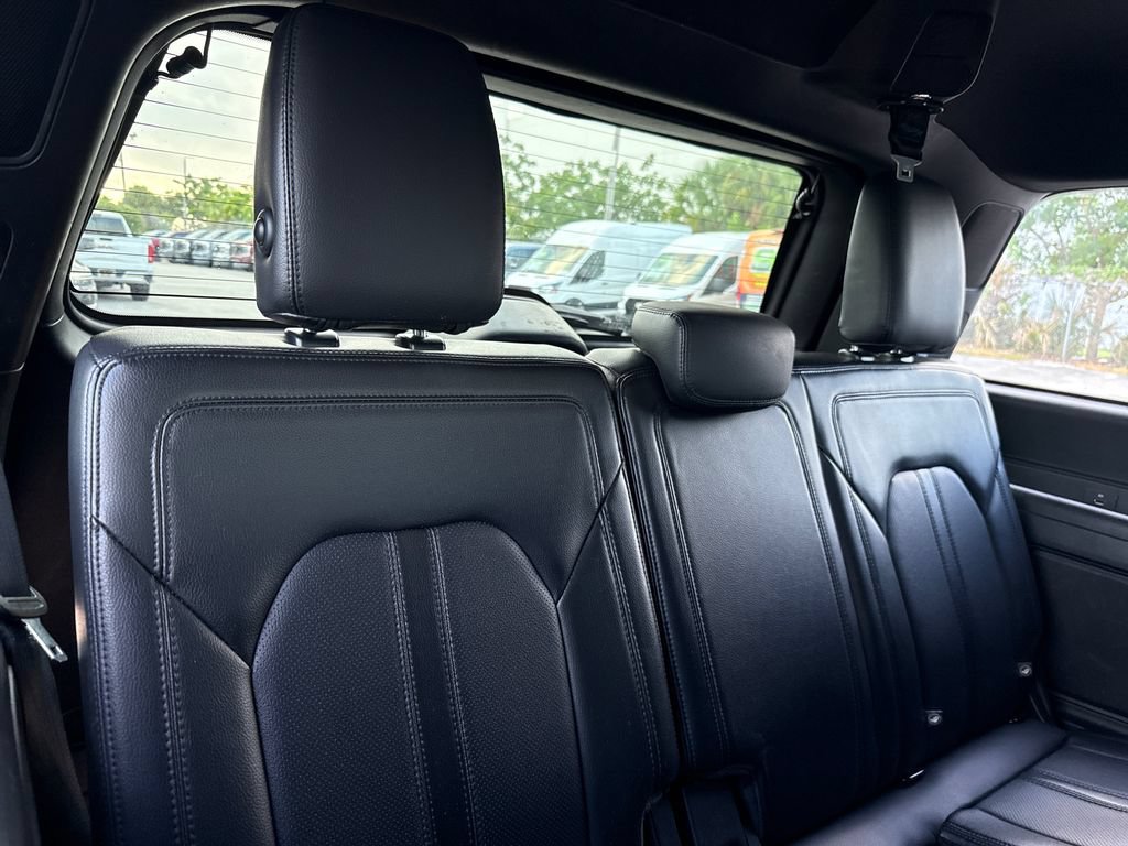 Used 2019 Ford Expedition Limited w/ Equipment Group 301A AWD/4WD image 31