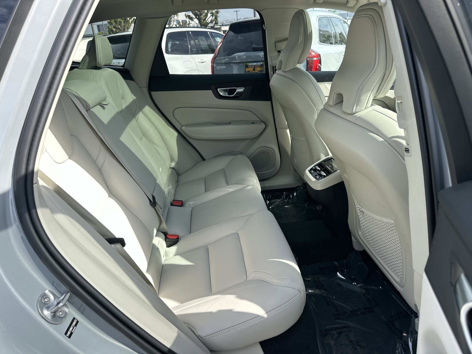 Certified 2026 Volvo XC60 B5 Ultra w/ Protection Package Premier image 24