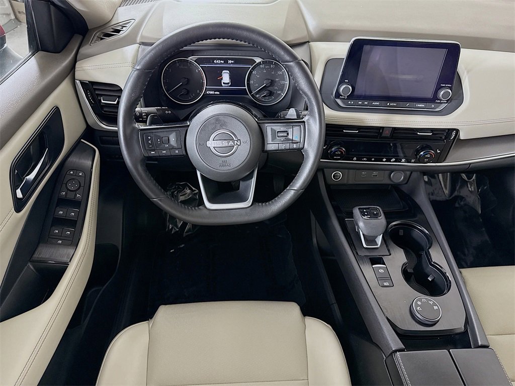 Used 2022 Nissan Rogue SV w/ SV Premium Package image 4