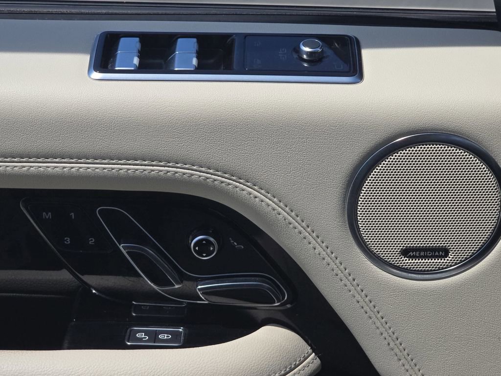 Used 2019 Land Rover Range Rover image 31
