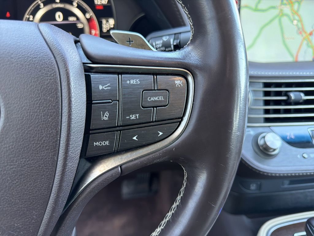 Used 2018 Lexus LS 500 w/ Accessory Package (Z2) image 30