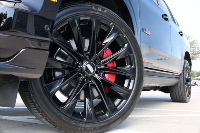 Used 2025 Cadillac Escalade V w/ LPO, ONYX Package image 8