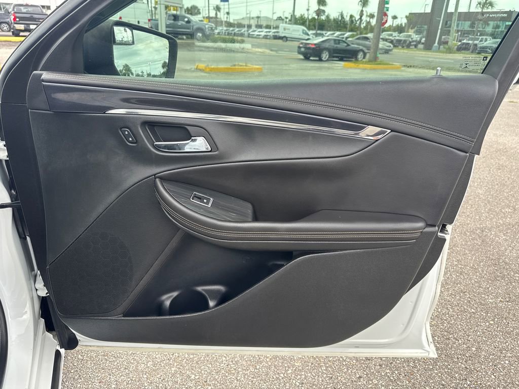 Used 2018 Chevrolet Impala LT w/ LT Leather Package FWD image 17