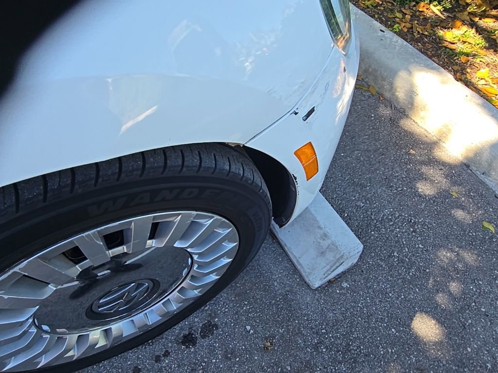 Used 2013 Volkswagen Beetle 2.5 image 13