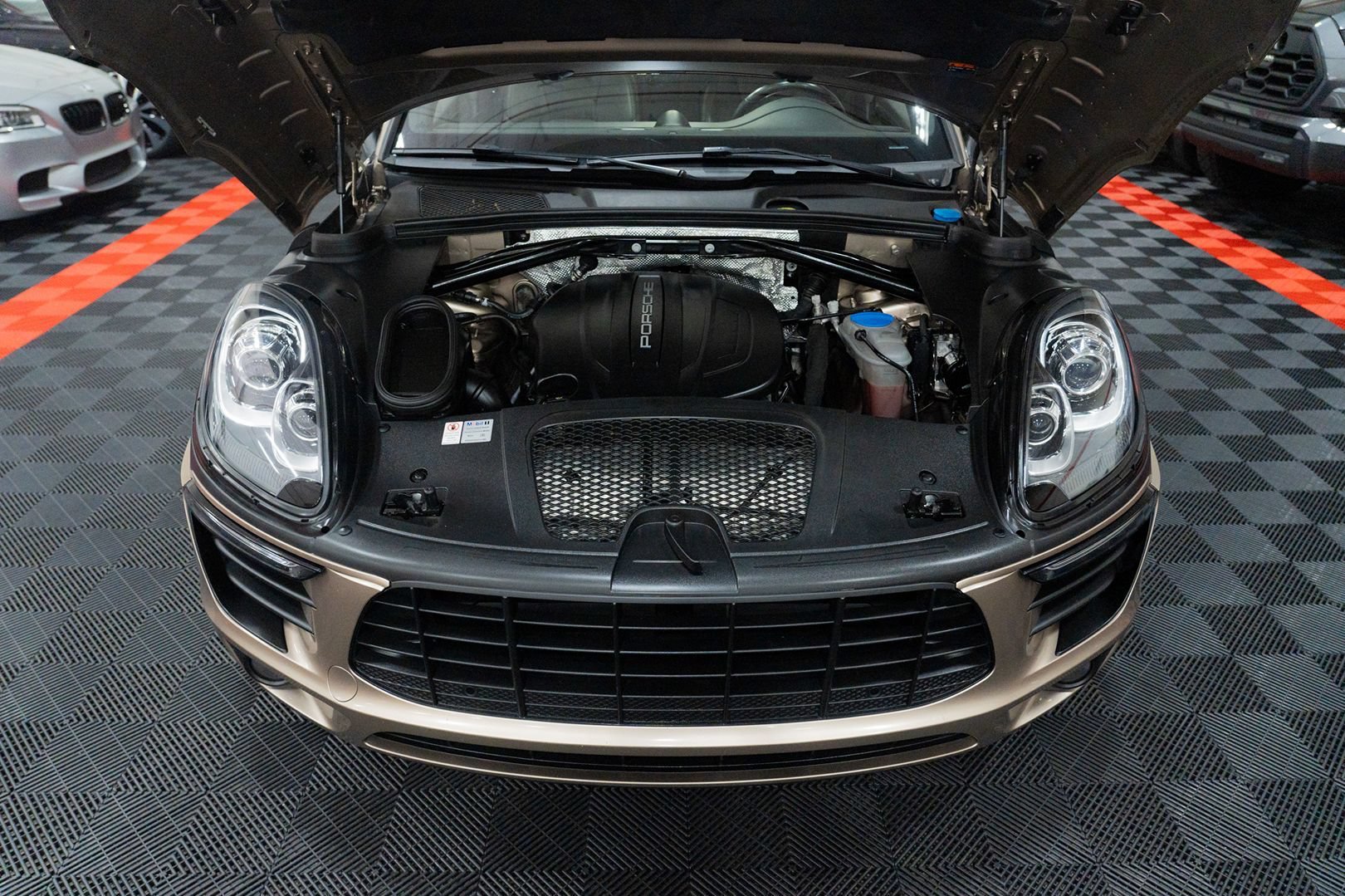 Used 2017 Porsche Macan AWD/4WD image 49