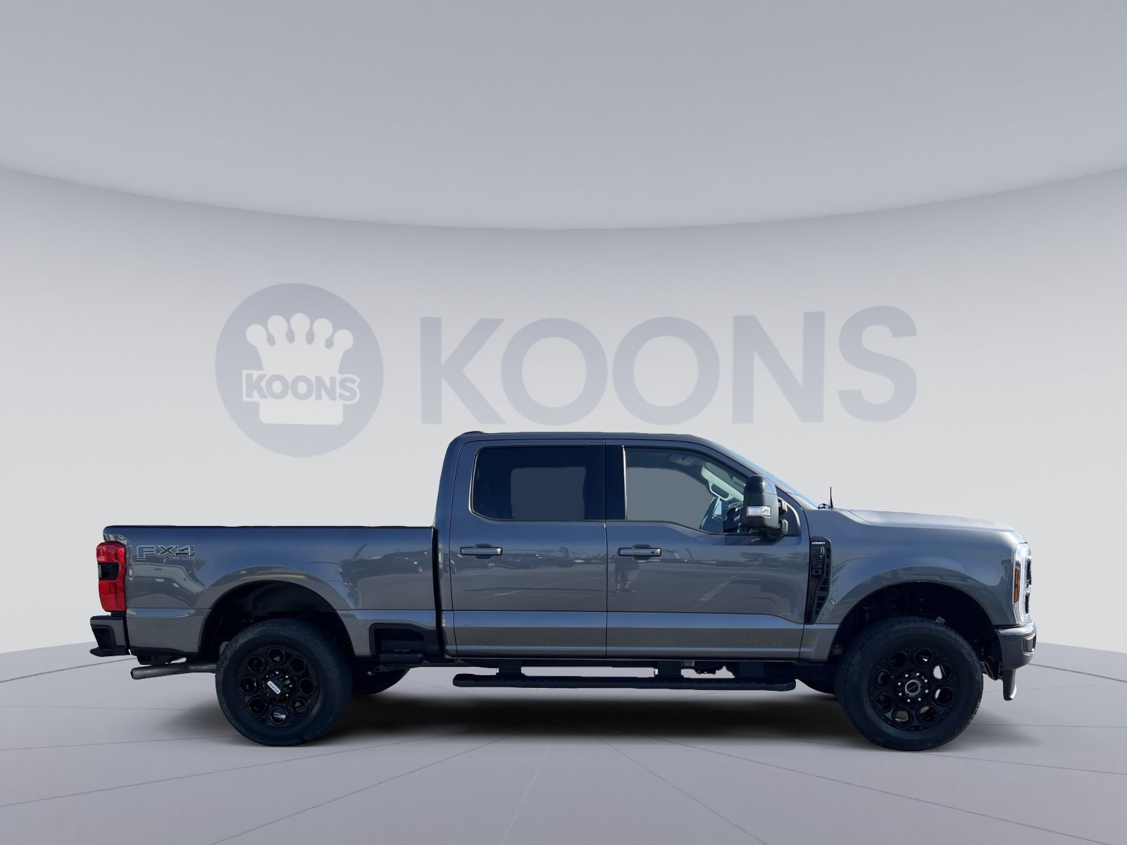 Used 2025 Ford F250 Lariat w/ Black Appearance Package AWD/4WD image 8