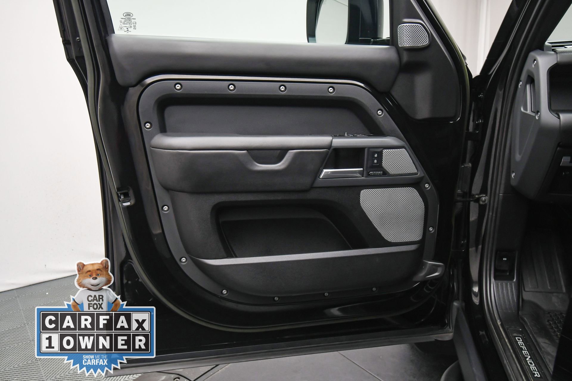 Used 2023 Land Rover Defender 130 X image 41