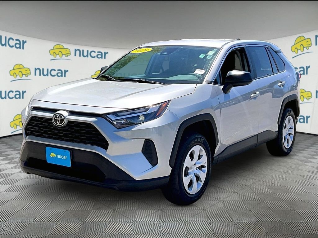 Used 2024 Toyota RAV4 LE AWD/4WD image 3