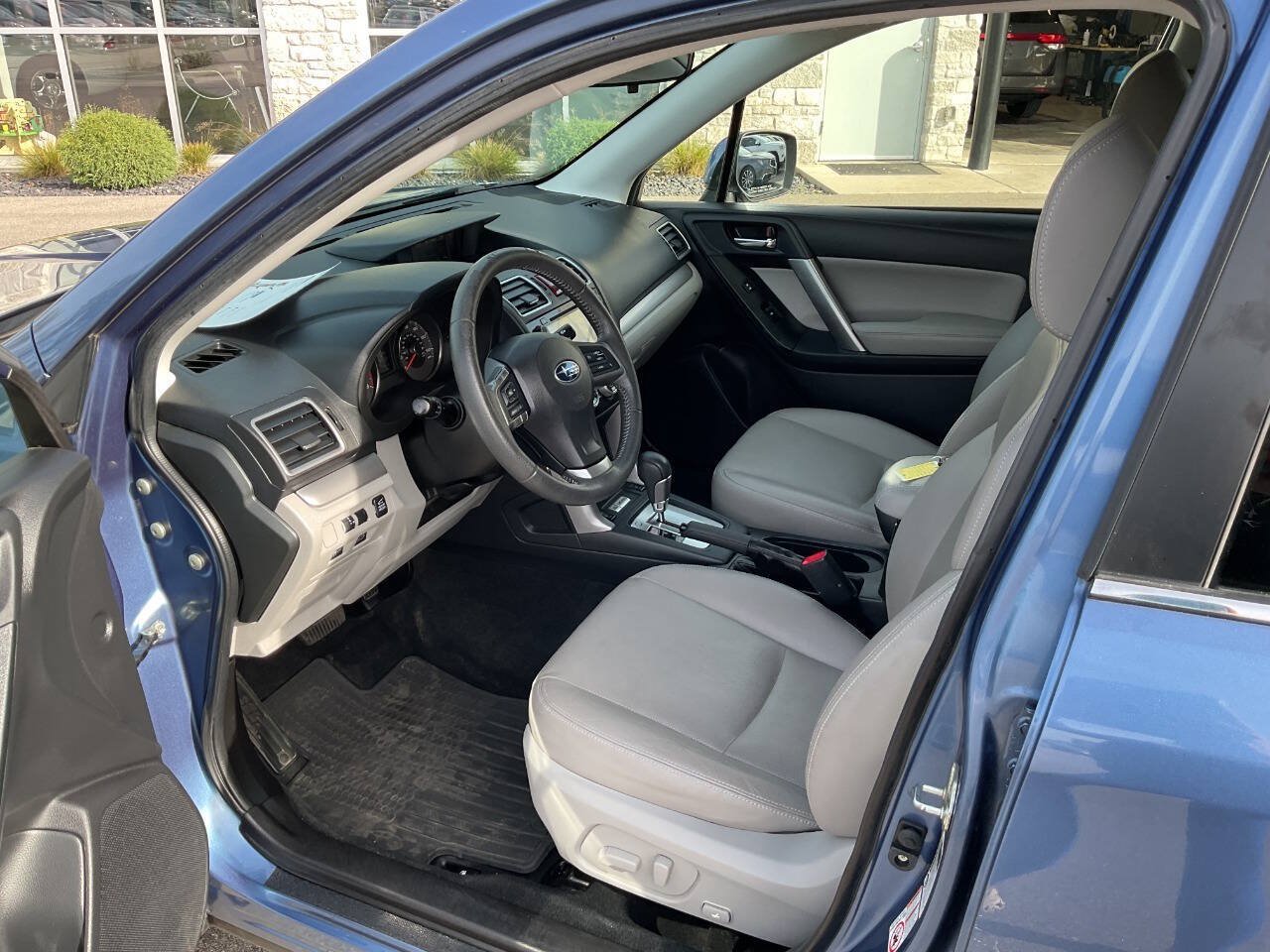 Used 2016 Subaru Forester 2.5i Limited AWD/4WD image 14