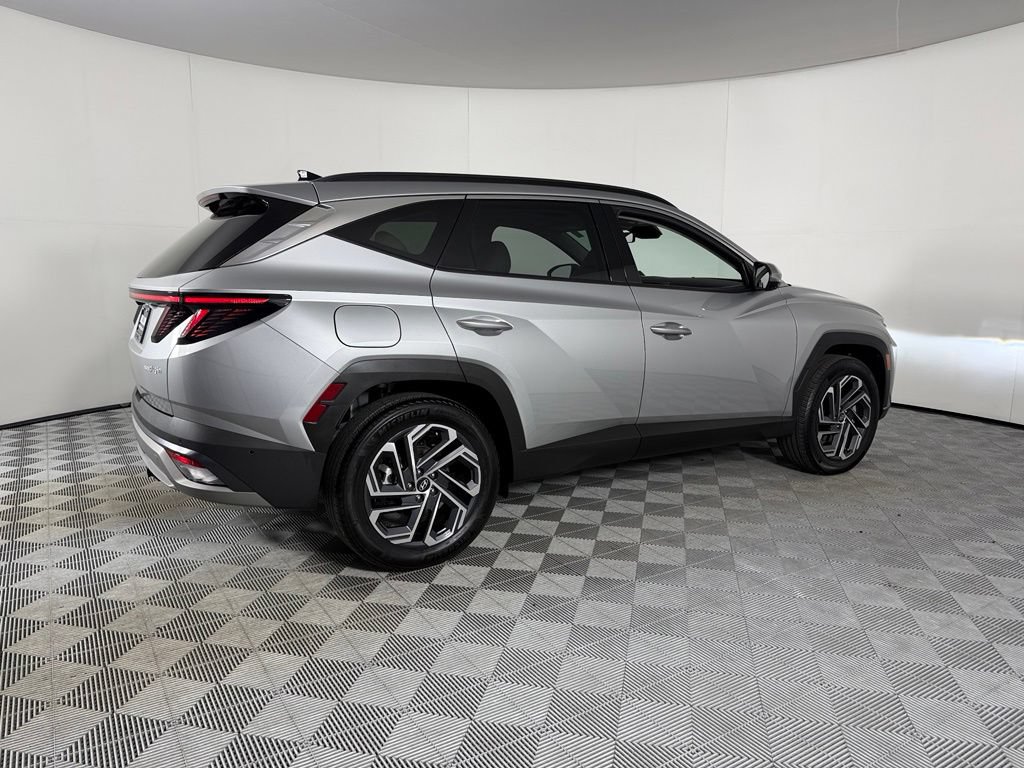 Used 2025 Hyundai Tucson Limited AWD/4WD image 8