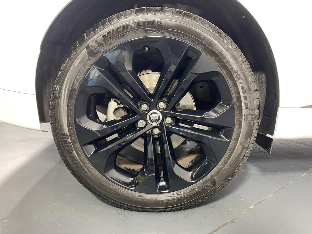 Used 2025 Jaguar F-PACE R-Dynamic S image 33